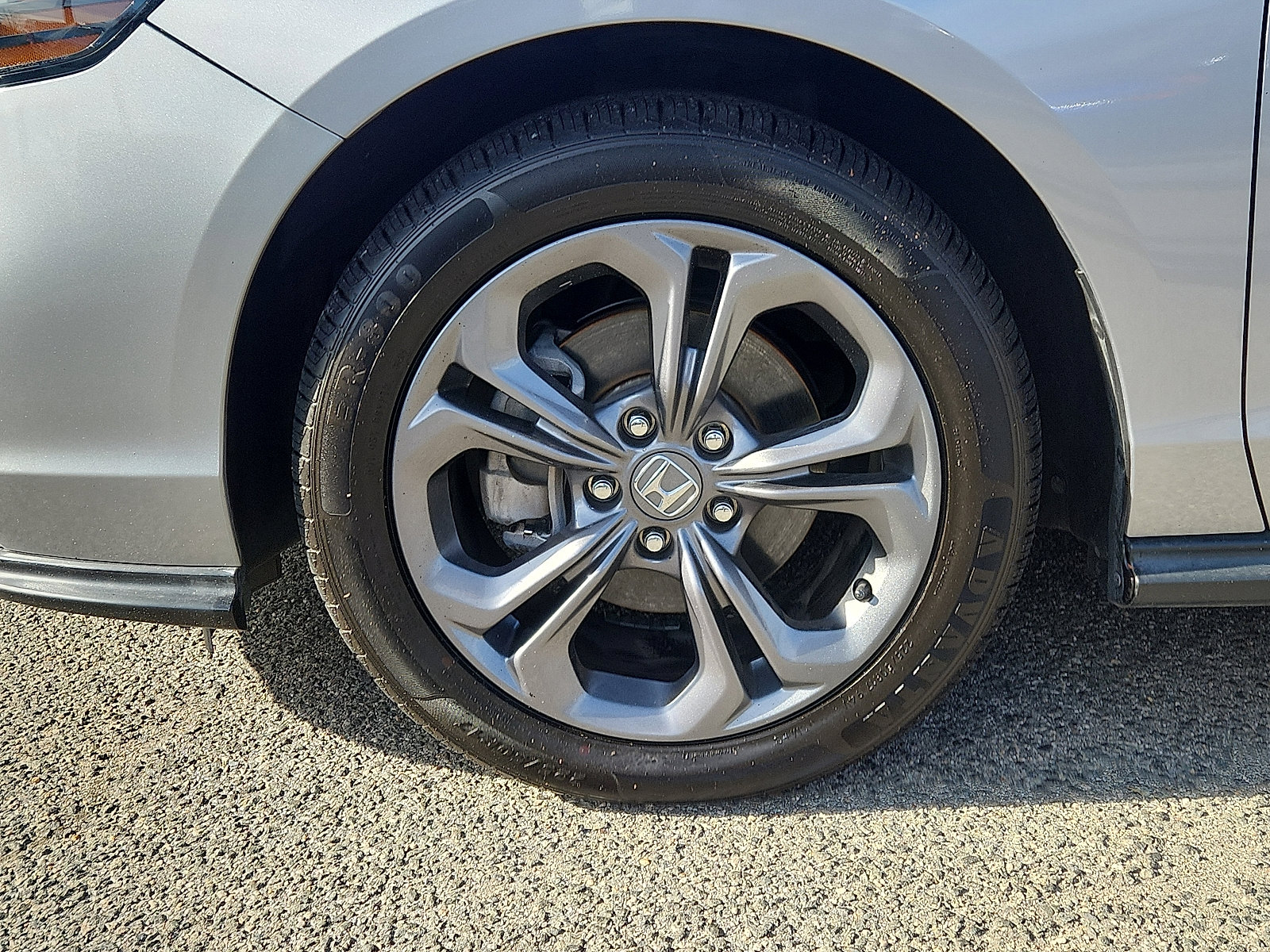 Used 2023 Honda Accord EX image 8