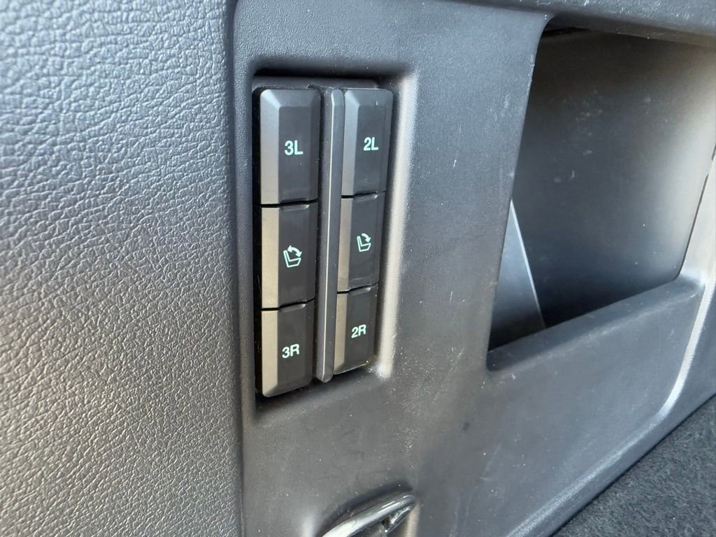 Used 2022 Ford Expedition Limited image 31