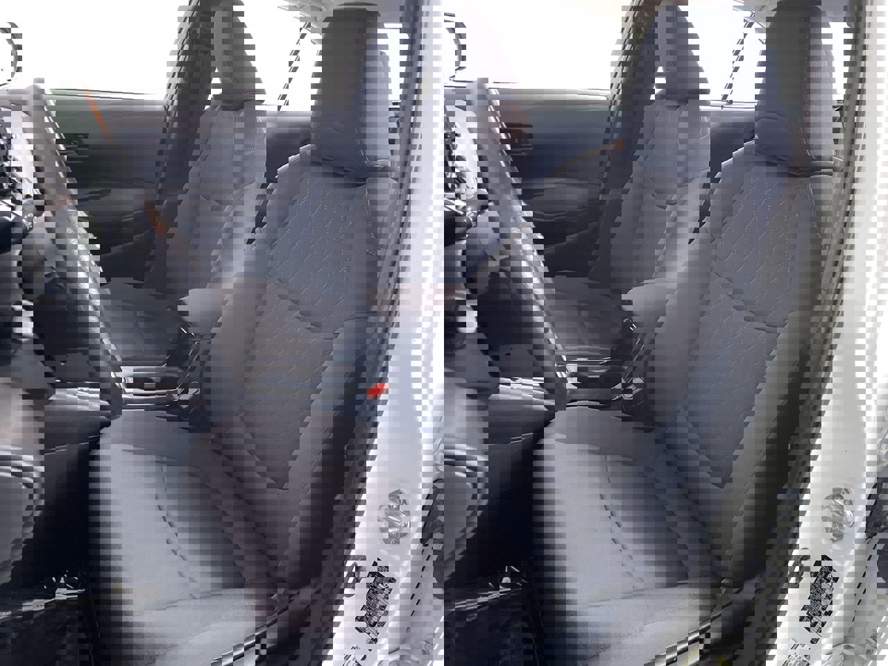 Used 2022 Toyota Corolla LE image 12