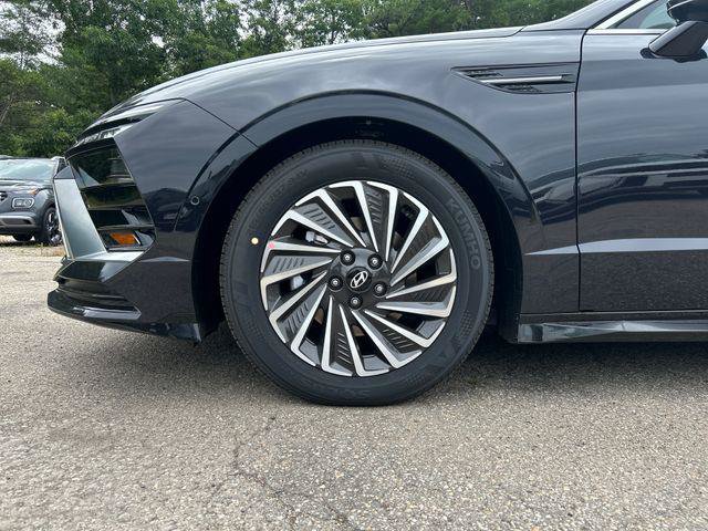 New 2026 Hyundai Sonata Limited FWD image 10
