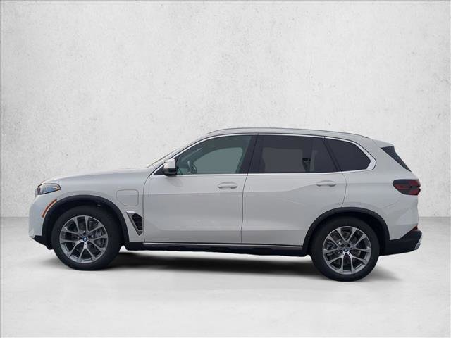 New 2026 BMW X5 xDrive50e image 5