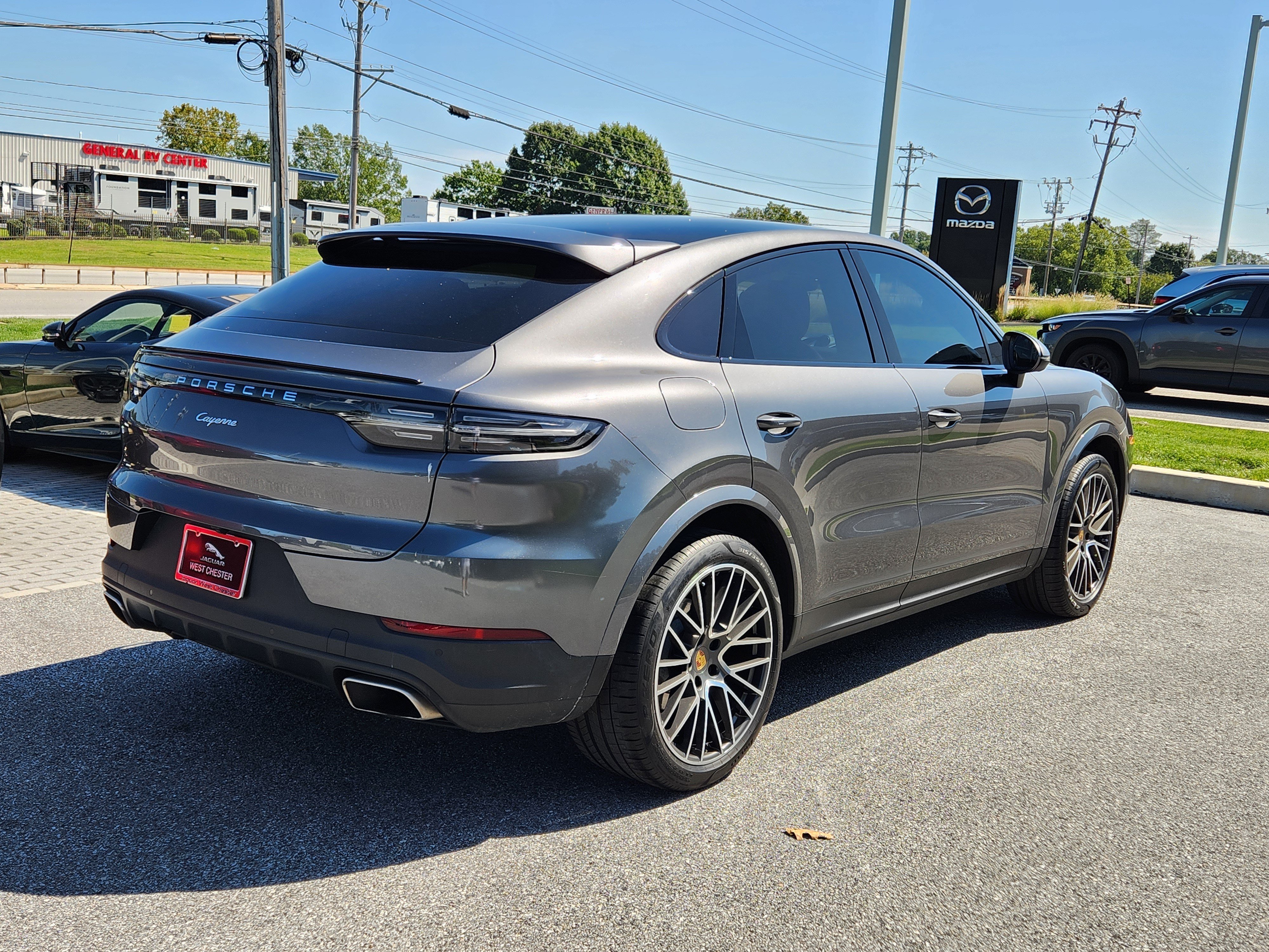 Used 2021 Porsche Cayenne Coupe AWD/4WD image 4