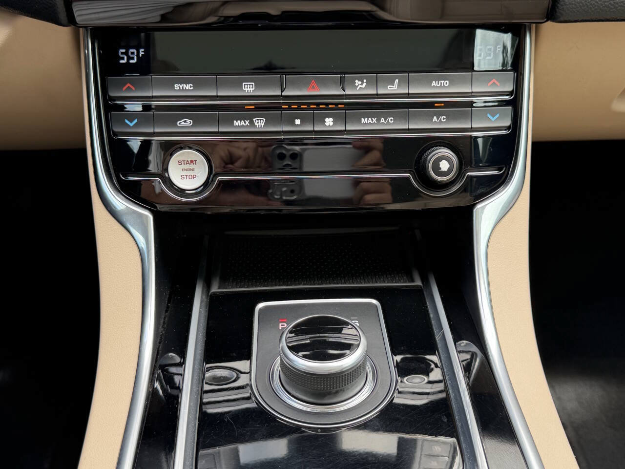 Used 2017 Jaguar XE Prestige RWD image 14