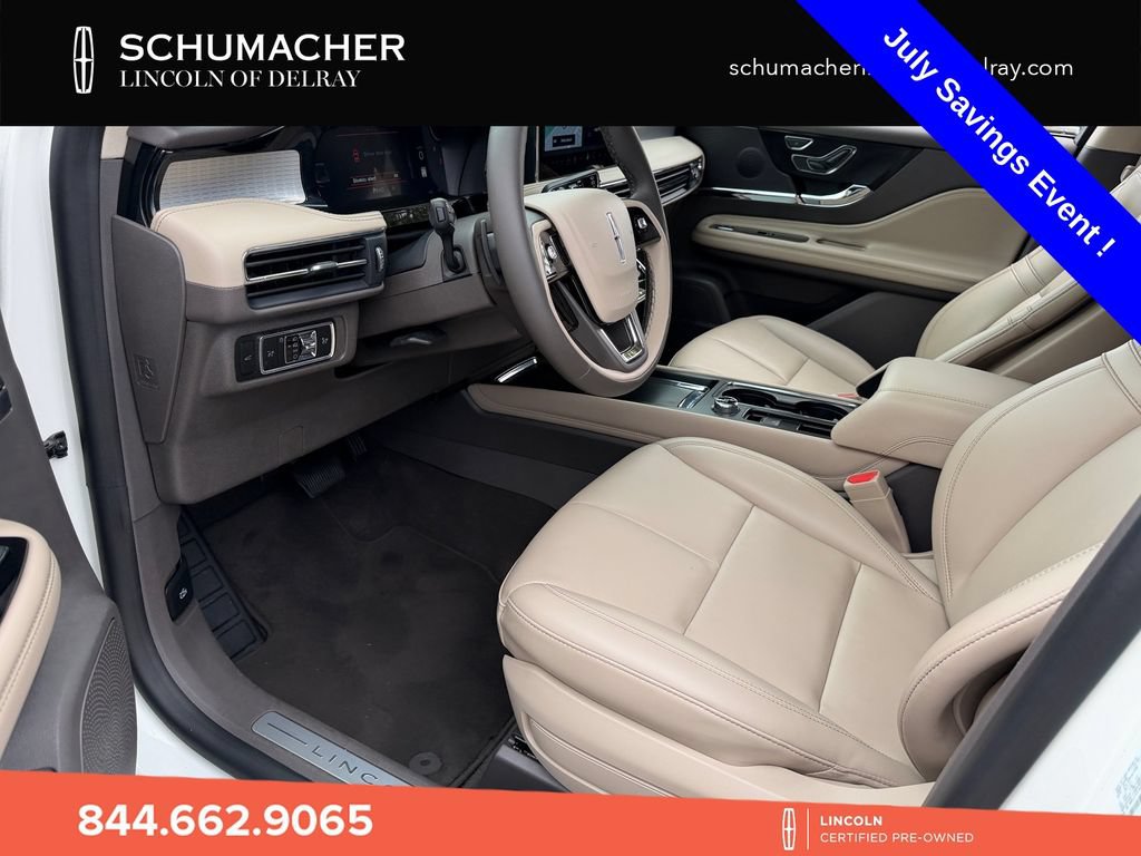 Used 2024 Lincoln Corsair FWD image 11