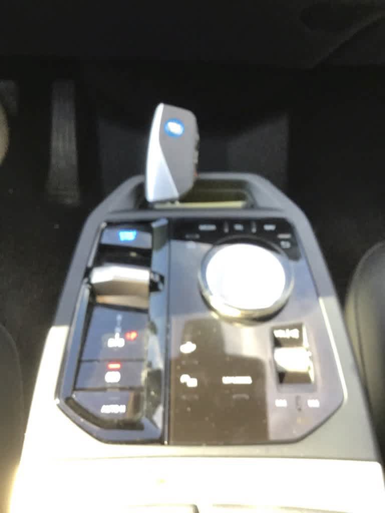 Used 2024 BMW iX xDrive50 w/ Convenience Package AWD/4WD image 17
