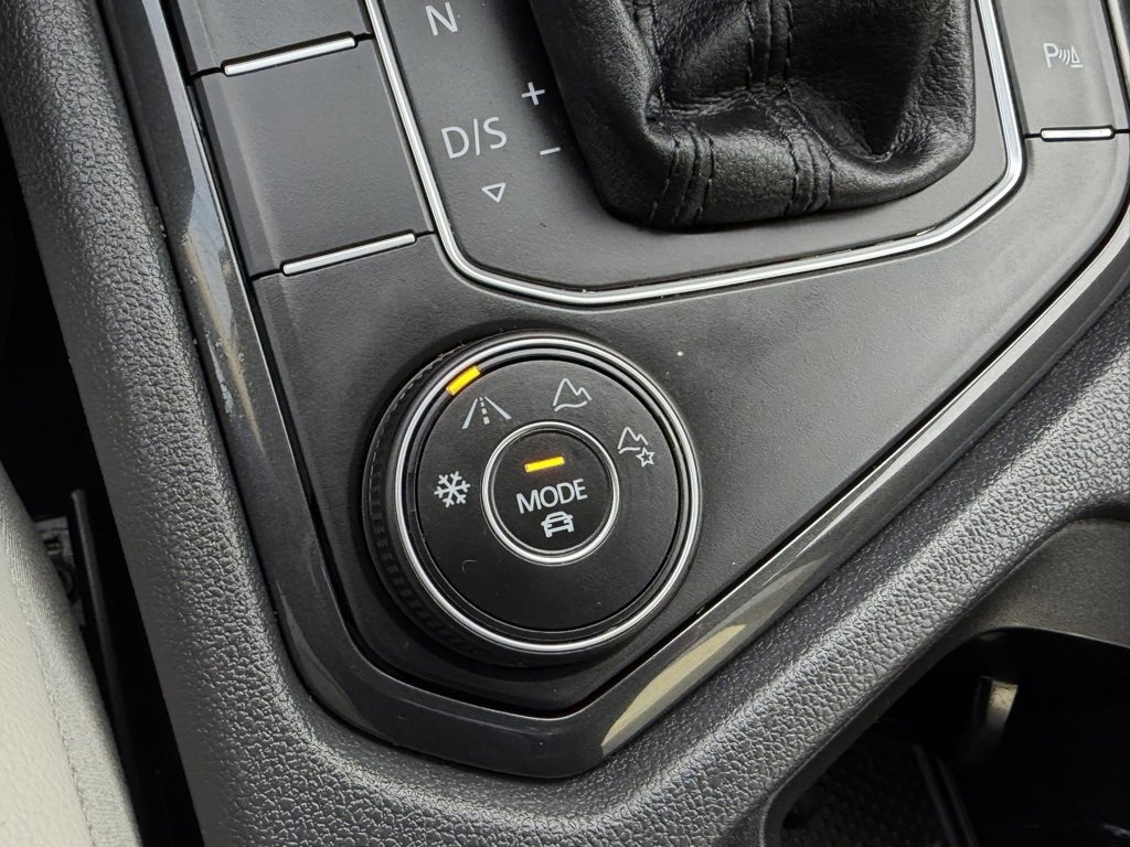 Used 2019 Volkswagen Tiguan SEL image 47