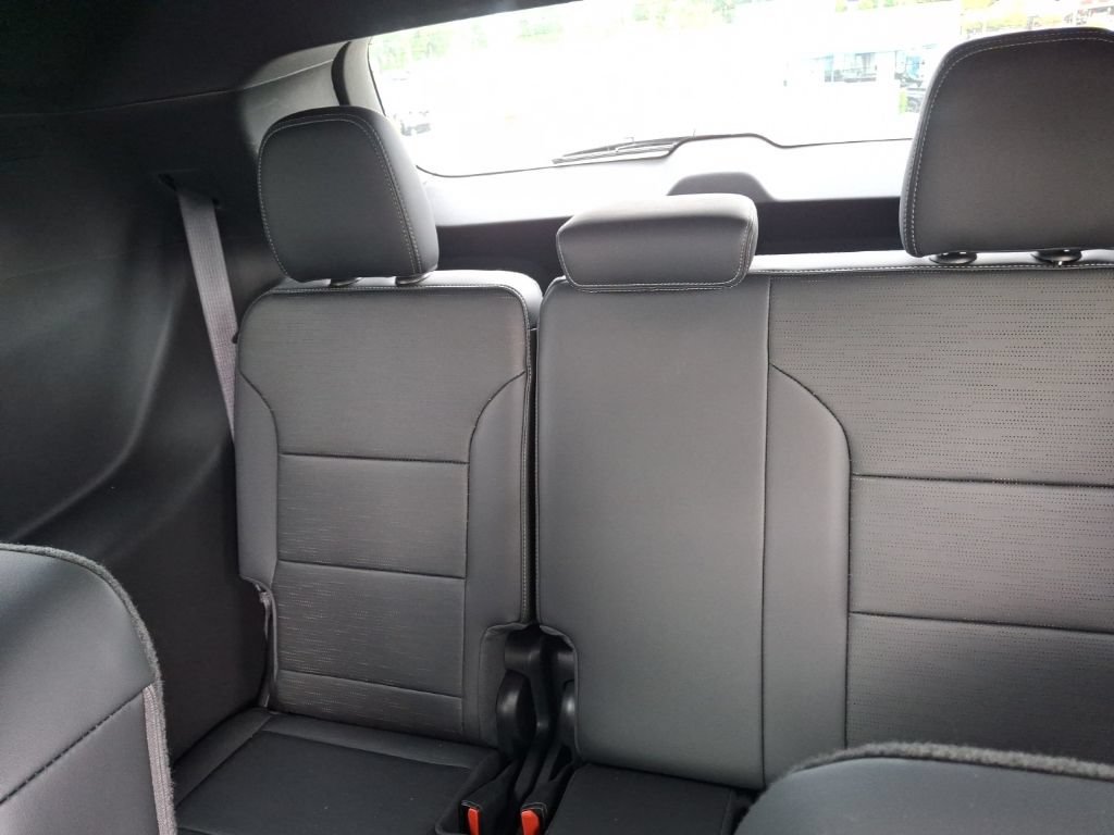 Used 2026 Buick Enclave Sport Touring FWD image 12