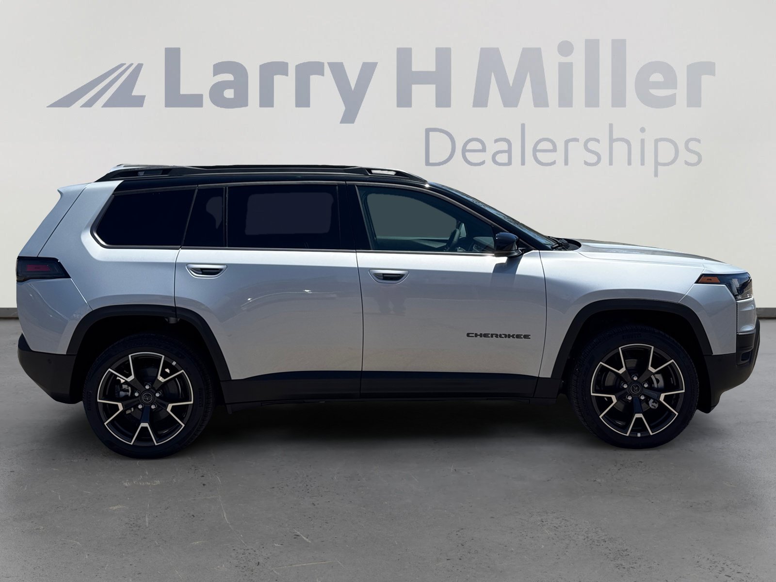 New 2026 Jeep Cherokee Overland w/ Trailer Tow Group AWD/4WD image 6