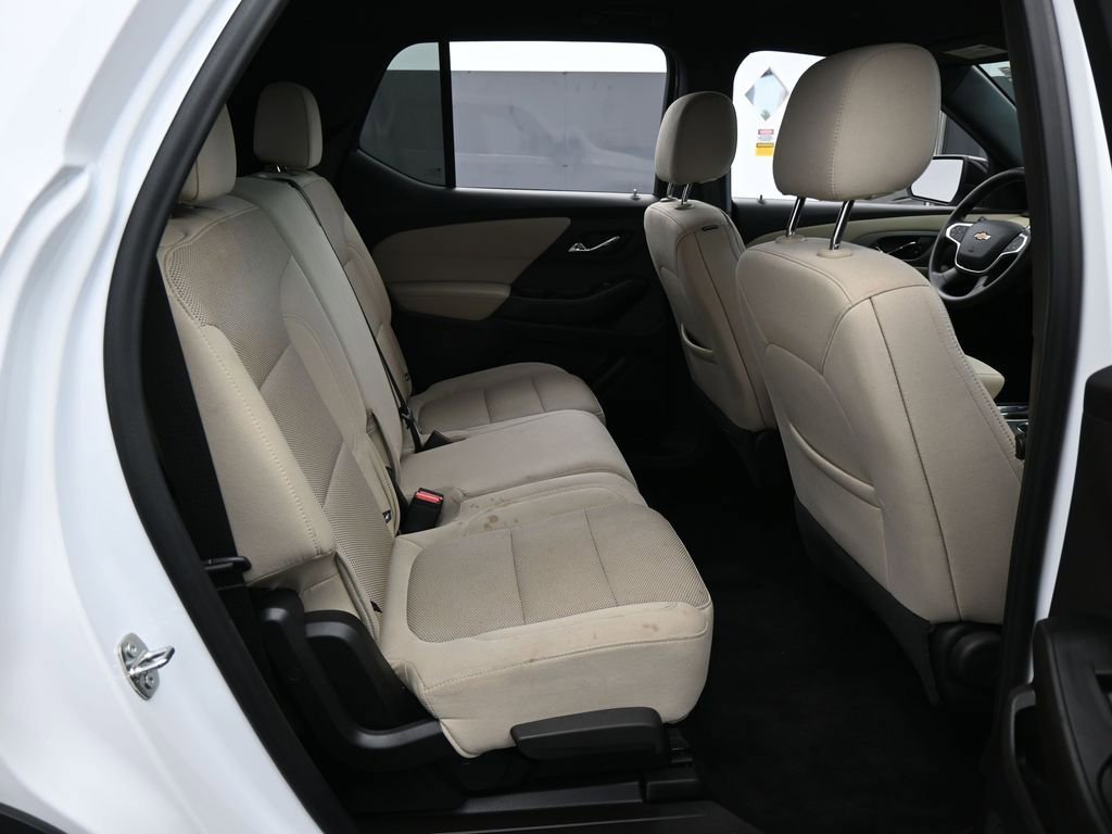 Used 2023 Chevrolet Traverse LS image 30