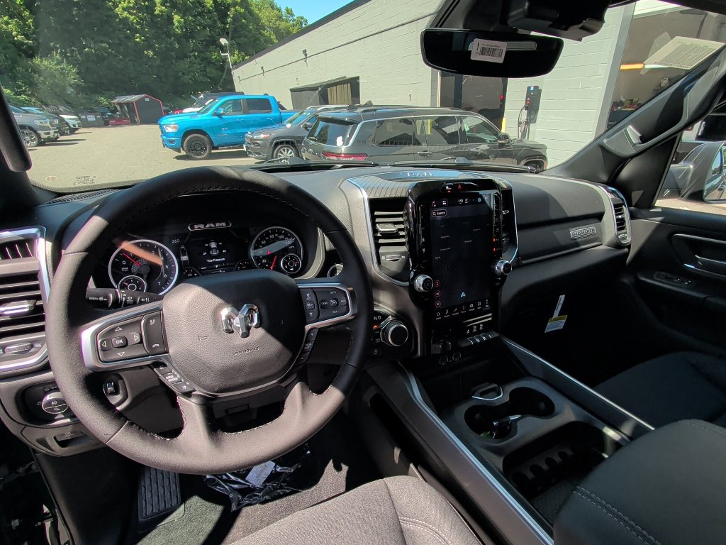 New 2026 RAM 1500 Big Horn AWD/4WD image 11
