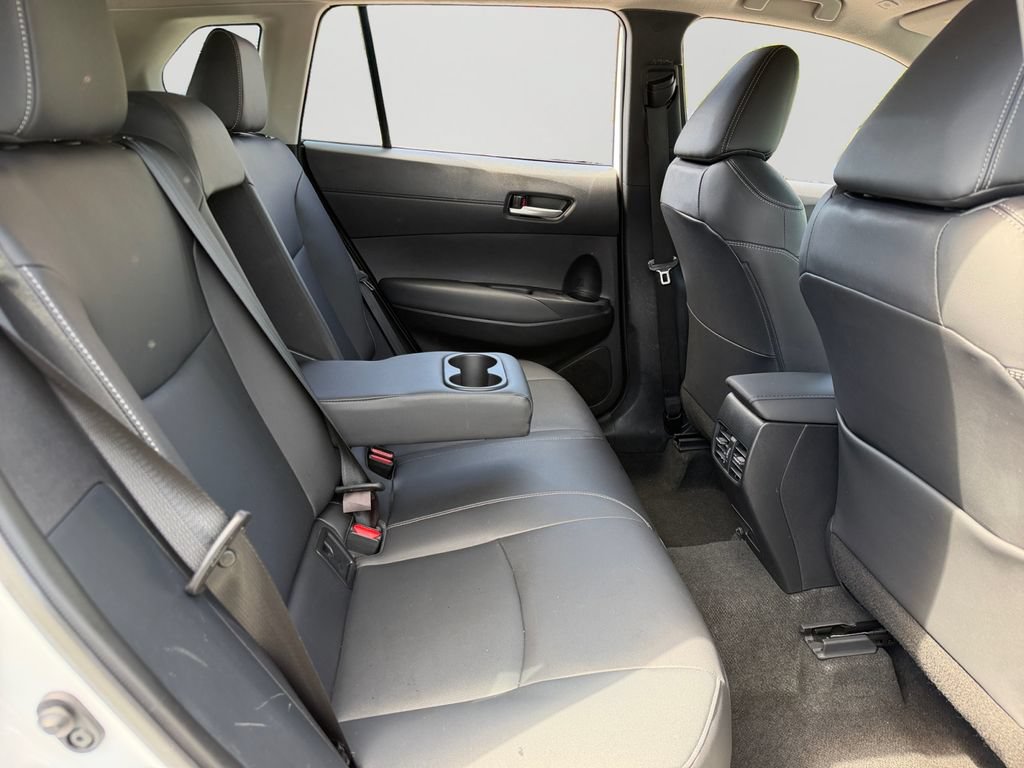 Used 2023 Toyota Corolla Cross XLE w/ Convenience Package AWD/4WD image 8