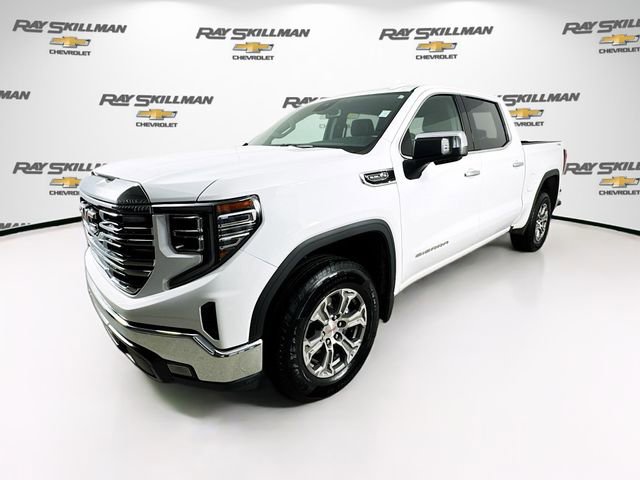 Used 2025 GMC Sierra 1500 SLT image 3