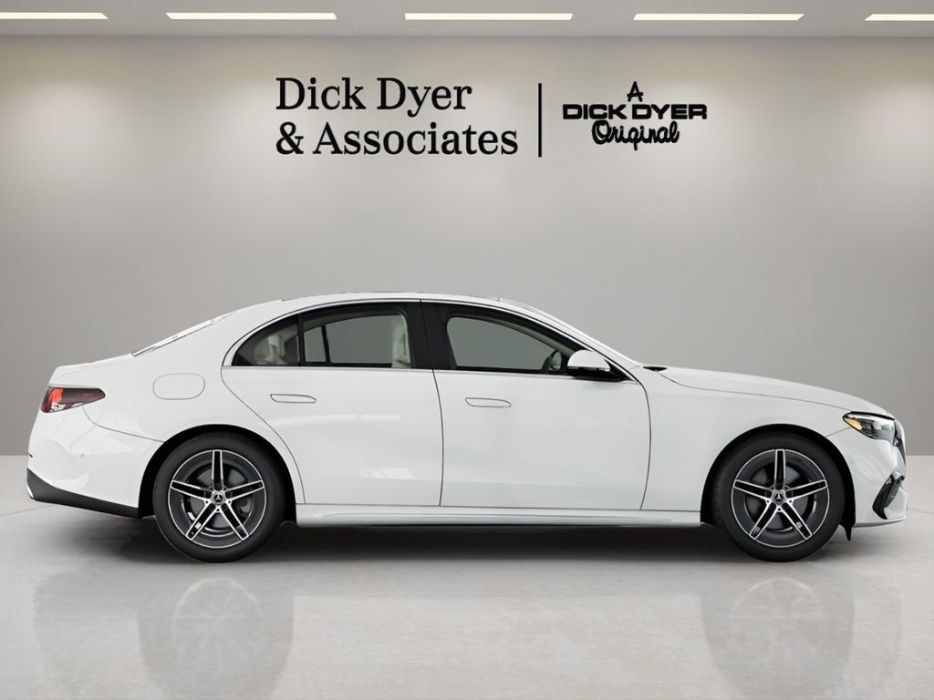 Used 2025 Mercedes-Benz E 350 Sedan image 2
