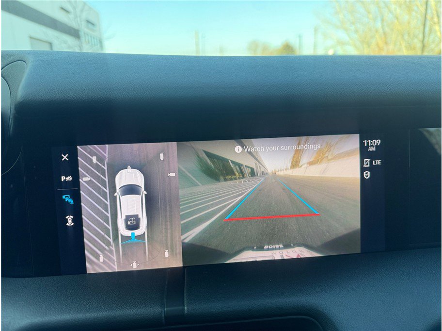 Used 2020 Porsche Taycan 4S image 17