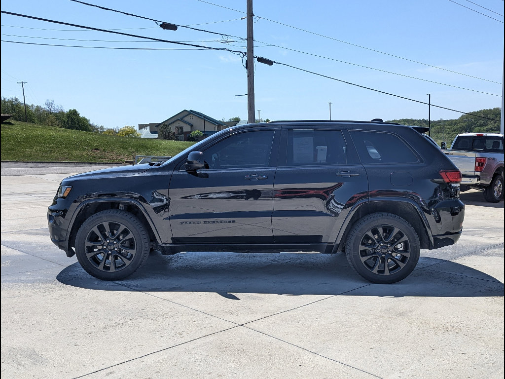 Used 2019 Jeep Grand Cherokee Altitude image 9