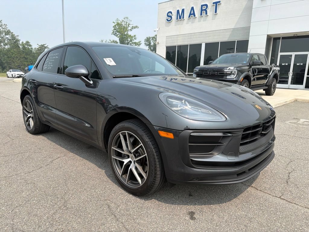 Used 2023 Porsche Macan Turbo AWD/4WD image 2
