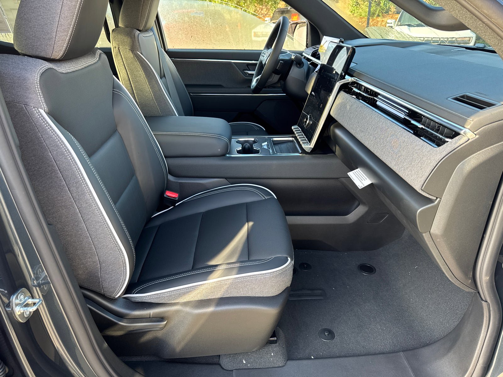 Used 2026 GMC Sierra EV Elevation AWD/4WD image 15