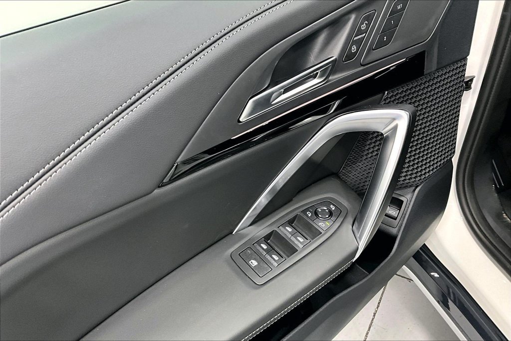 New 2027 BMW X1 xDrive28i AWD/4WD image 18
