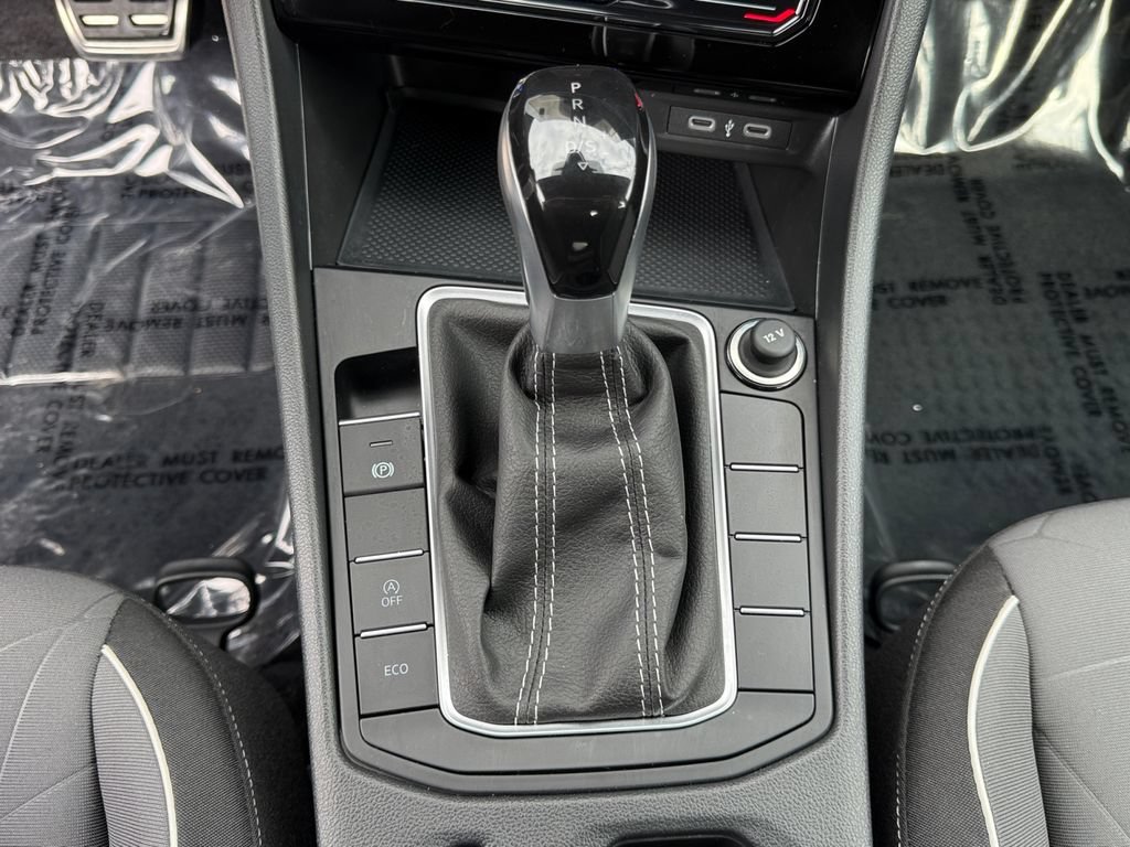 Used 2025 Volkswagen Jetta Sport FWD image 18