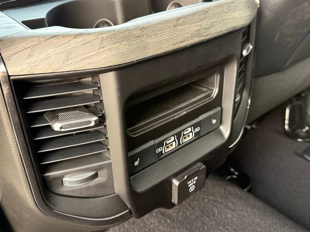 New 2025 RAM 2500 Limited image 30