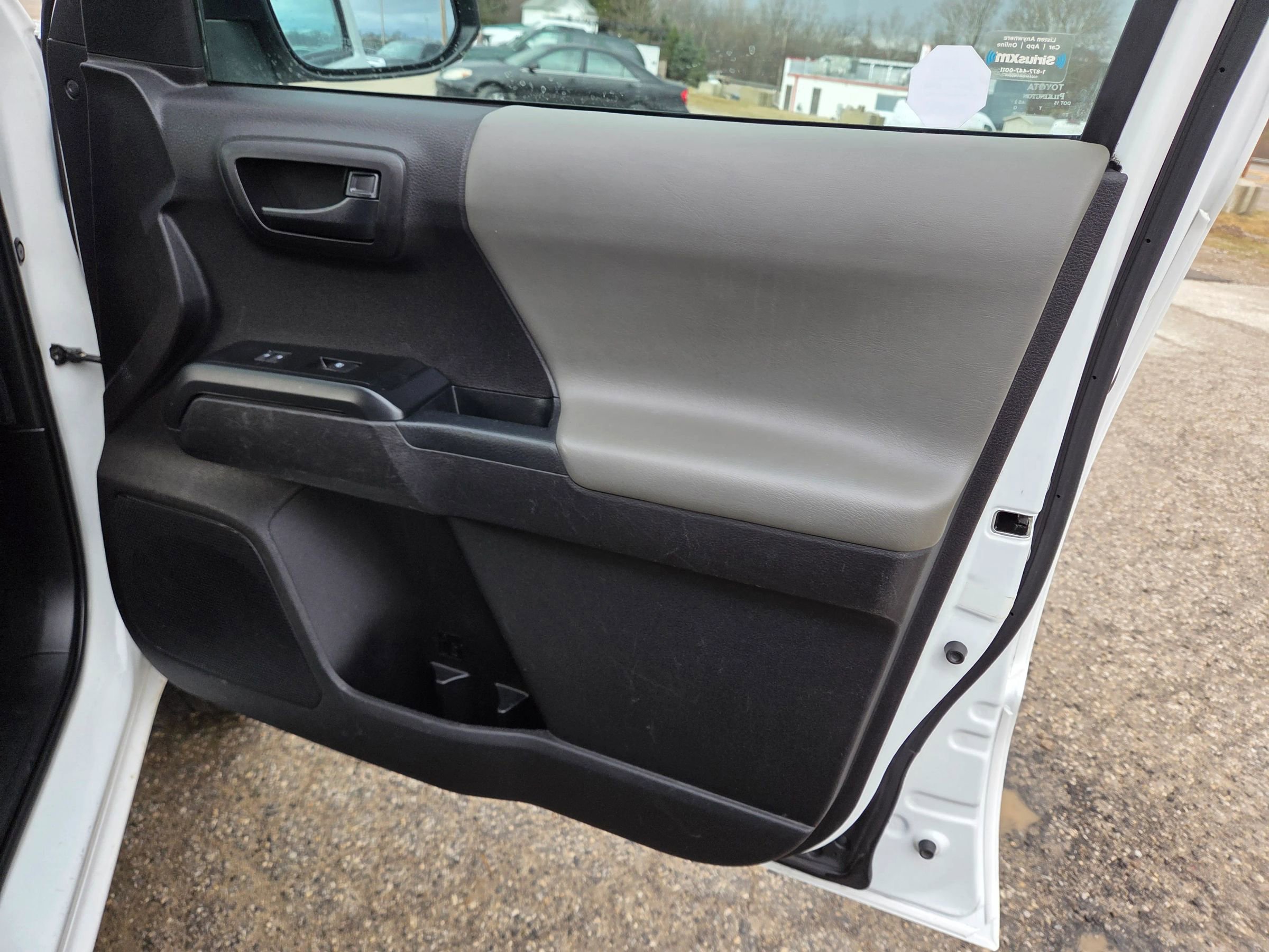 Used 2021 Toyota Tacoma SR RWD image 15
