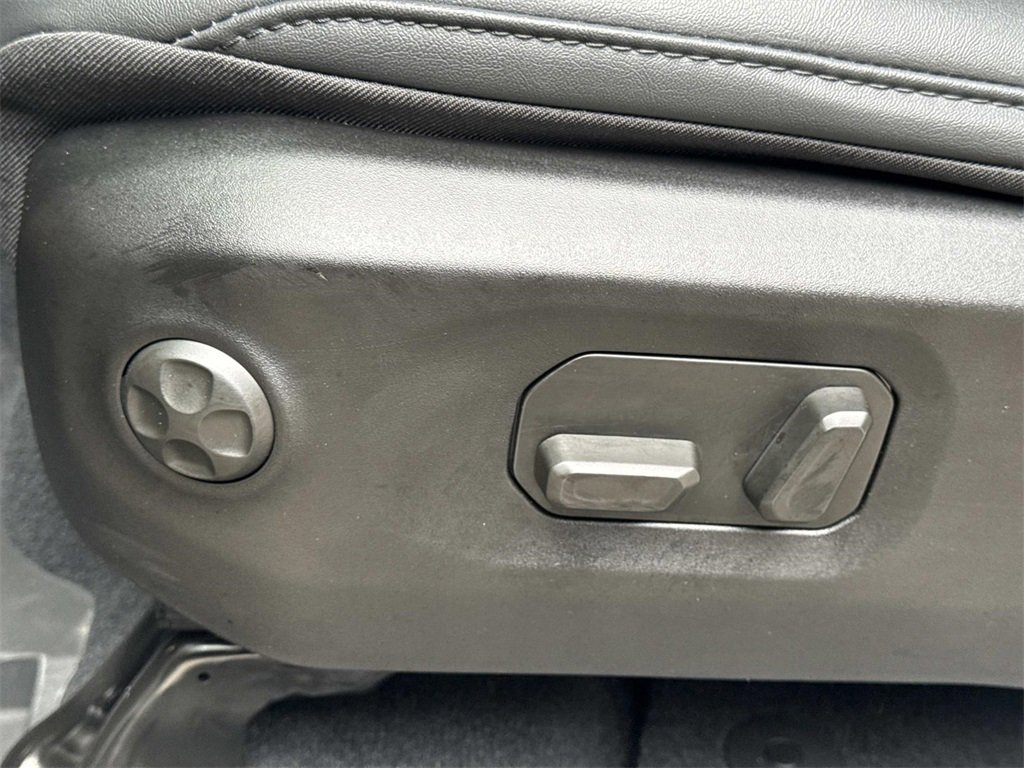 Used 2025 Jeep Wrangler Unlimited Rubicon image 28