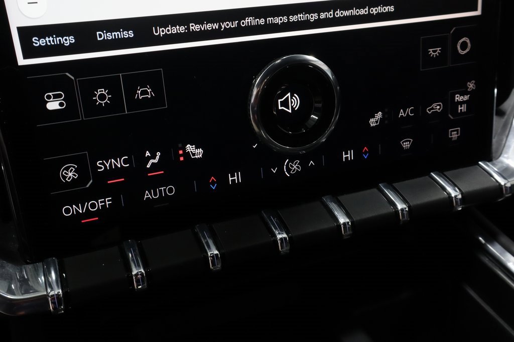 Used 2025 GMC Acadia Elevation image 31