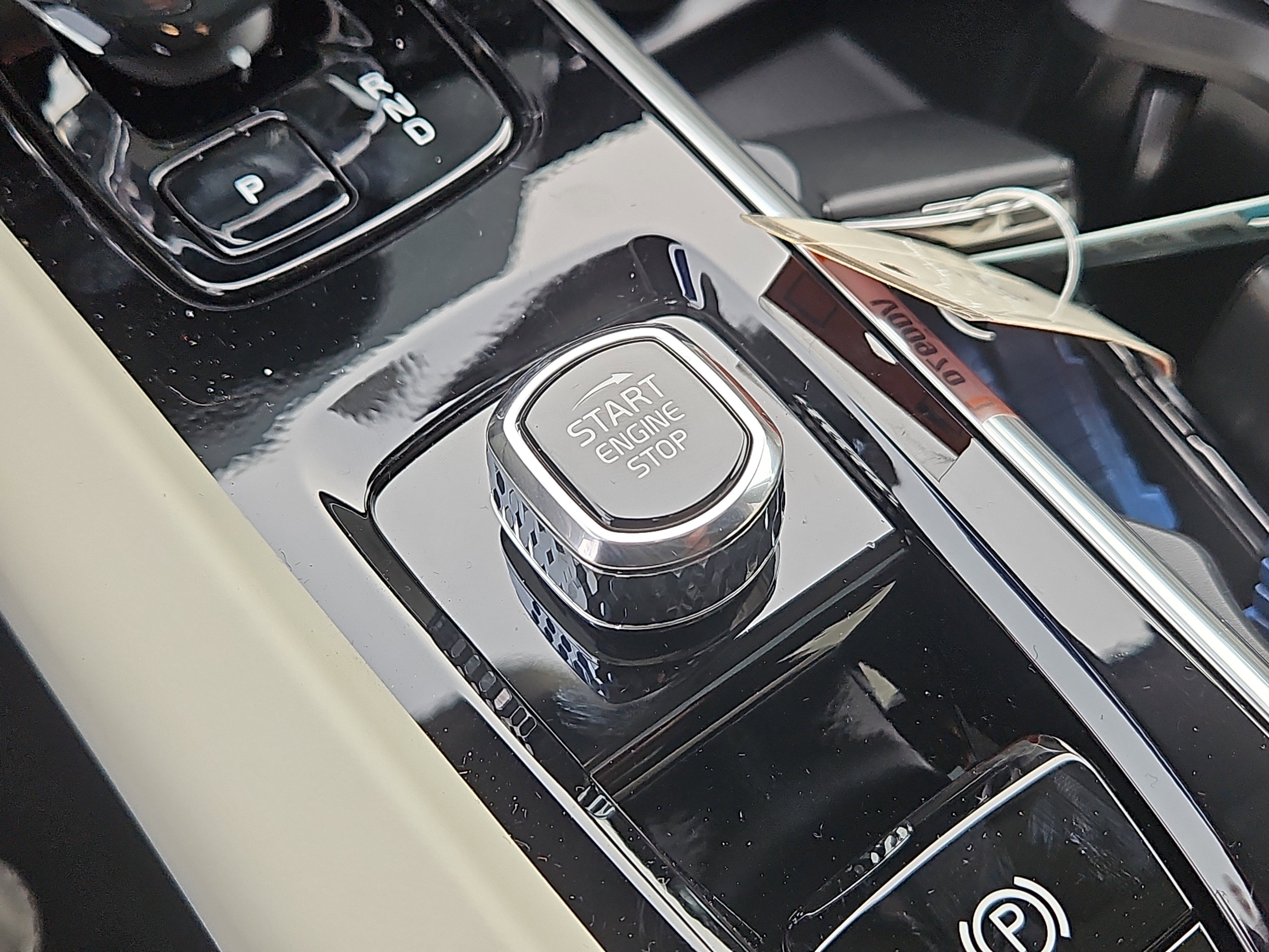 New 2026 Volvo XC60 B5 Ultra w/ Protection Package Premier image 16