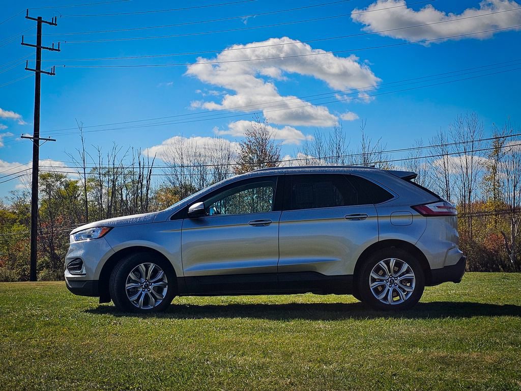 Used 2021 Ford Edge Titanium w/ Class II Trailer Tow Package image 7