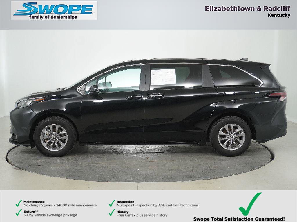 Used 2025 Toyota Sienna XLE image 6