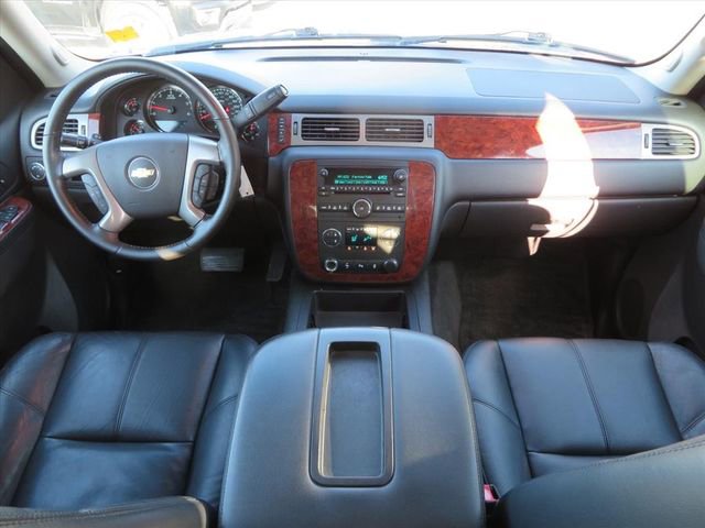 Used 2013 Chevrolet Avalanche LT w/ All-Star Edition image 13