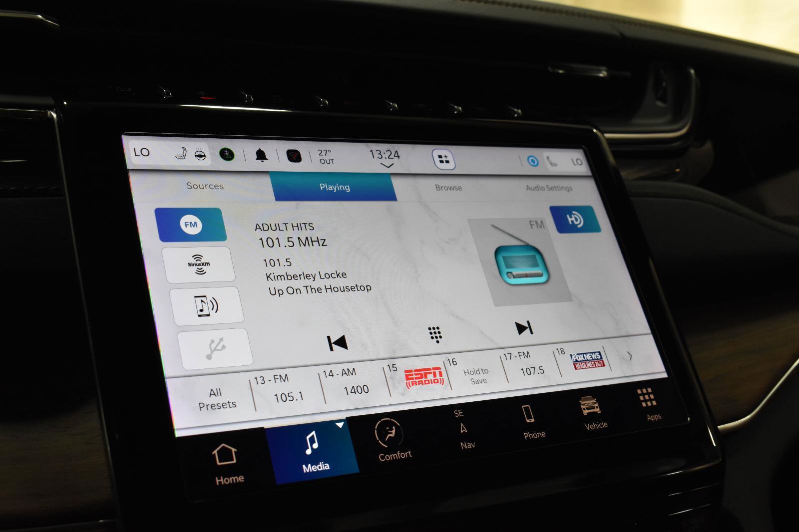 Used 2023 Jeep Grand Cherokee L Summit w/ Advanced Protech Group IV image 18