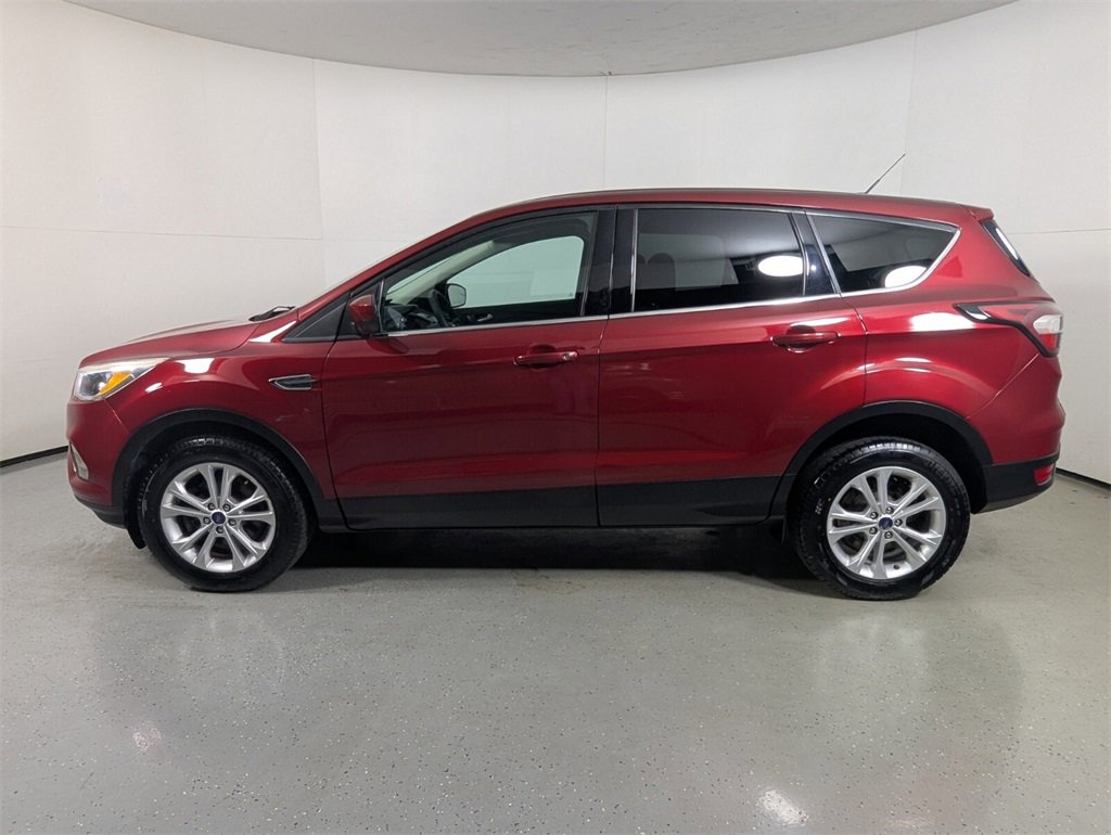 Used 2017 Ford Escape SE w/ SE Cold Weather Package image 4