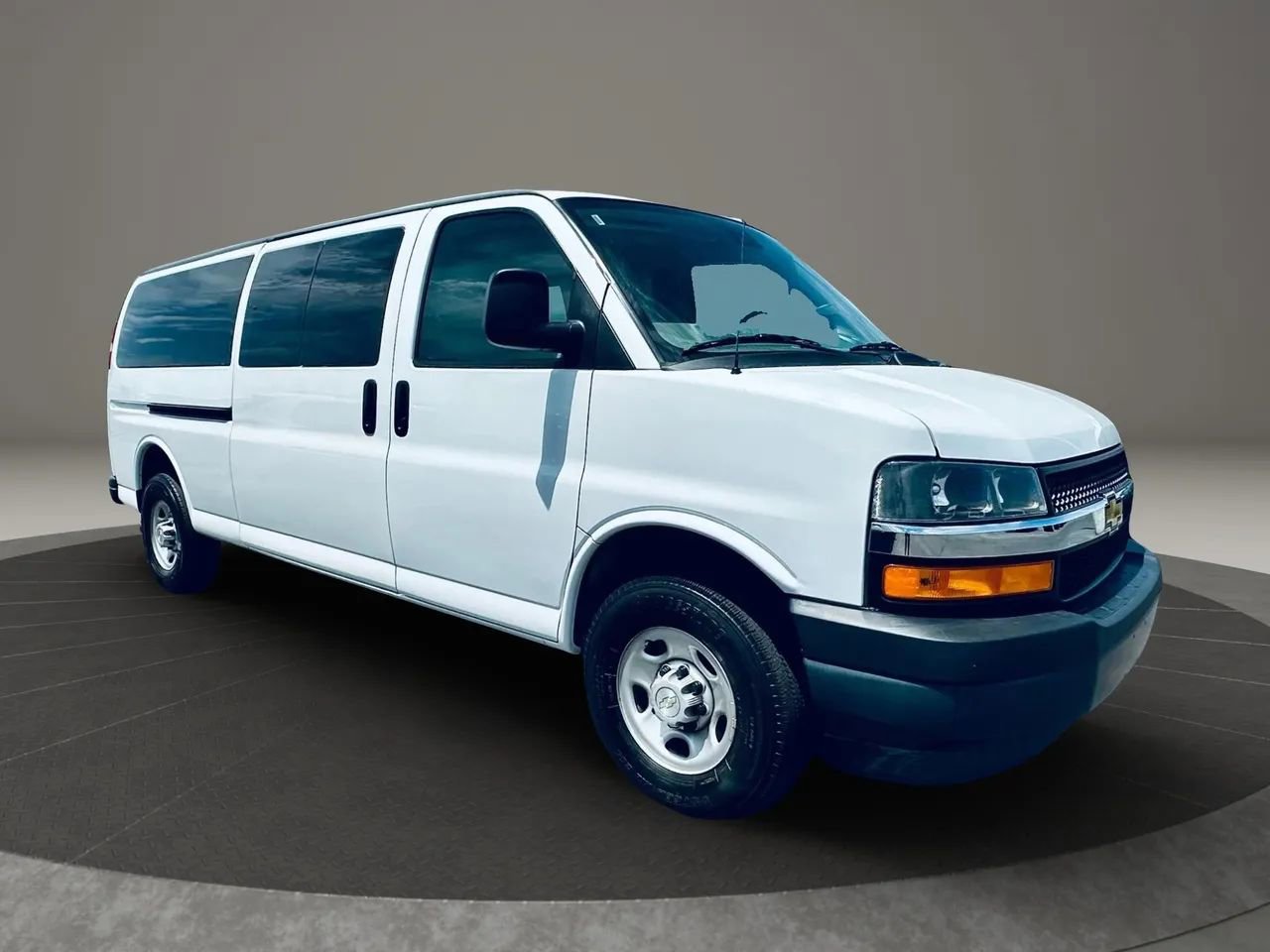 Used 2023 Chevrolet Express 3500 LT w/ LT Preferred Equipment Group image 6