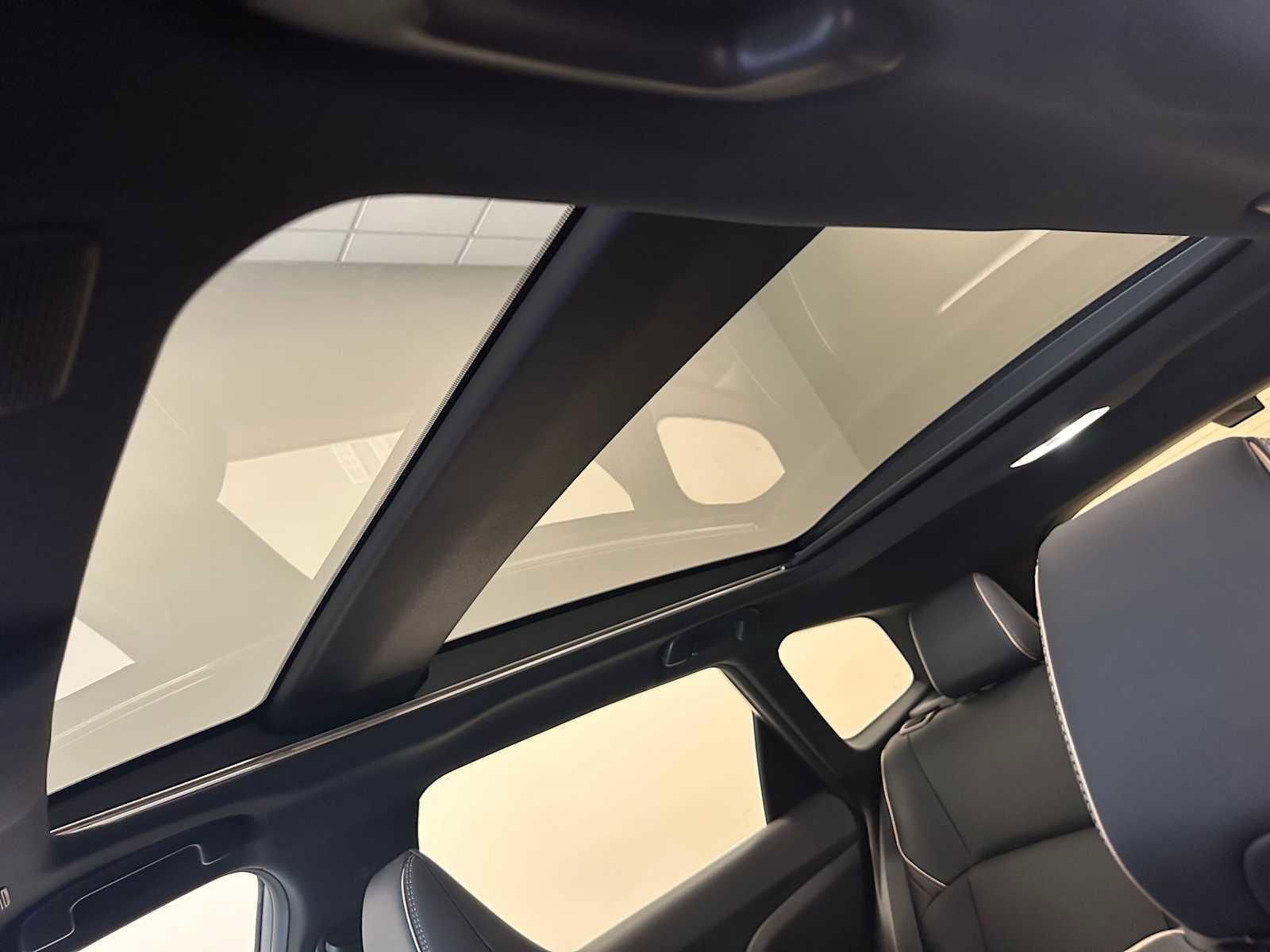 Certified 2025 Toyota Crown Signia w/ Advanced Technology Package AWD/4WD image 21