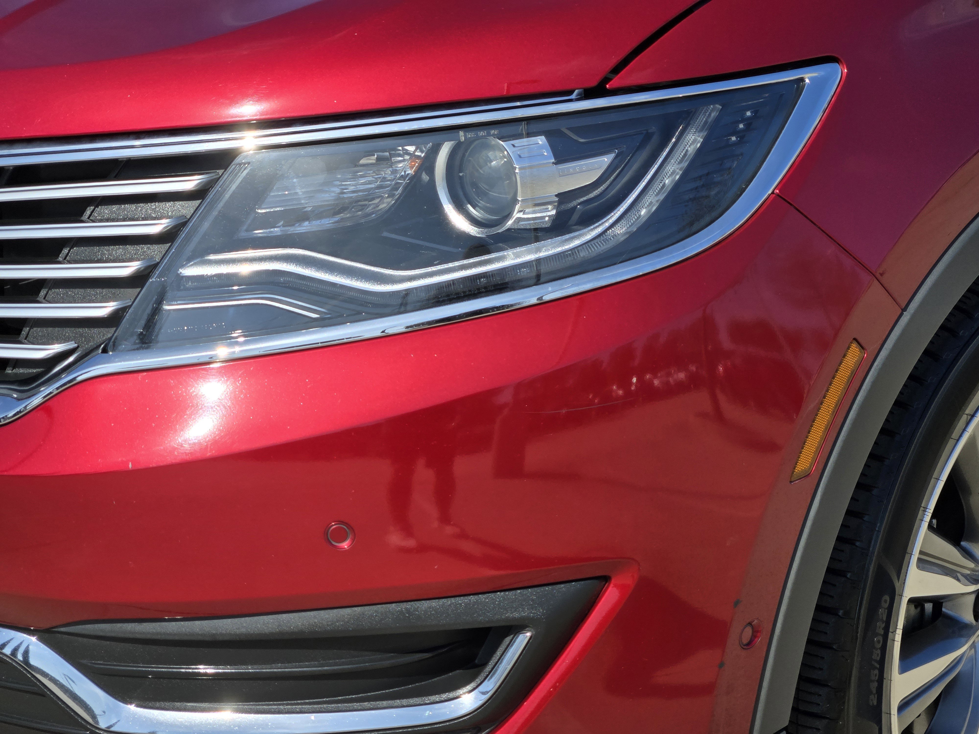 Used 2018 Lincoln MKX Reserve w/ Driver Assistance Package image 9