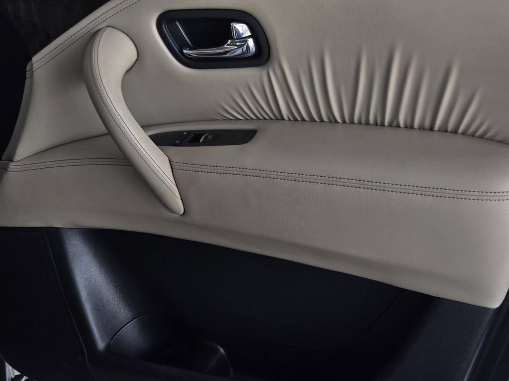 Certified 2024 Nissan Armada Platinum w/ Captain's Chairs Package RWD image 8