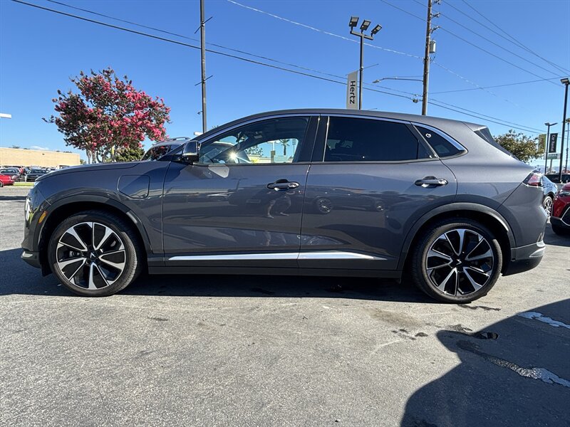 Used 2023 VinFast VF 8 Plus AWD/4WD image 3