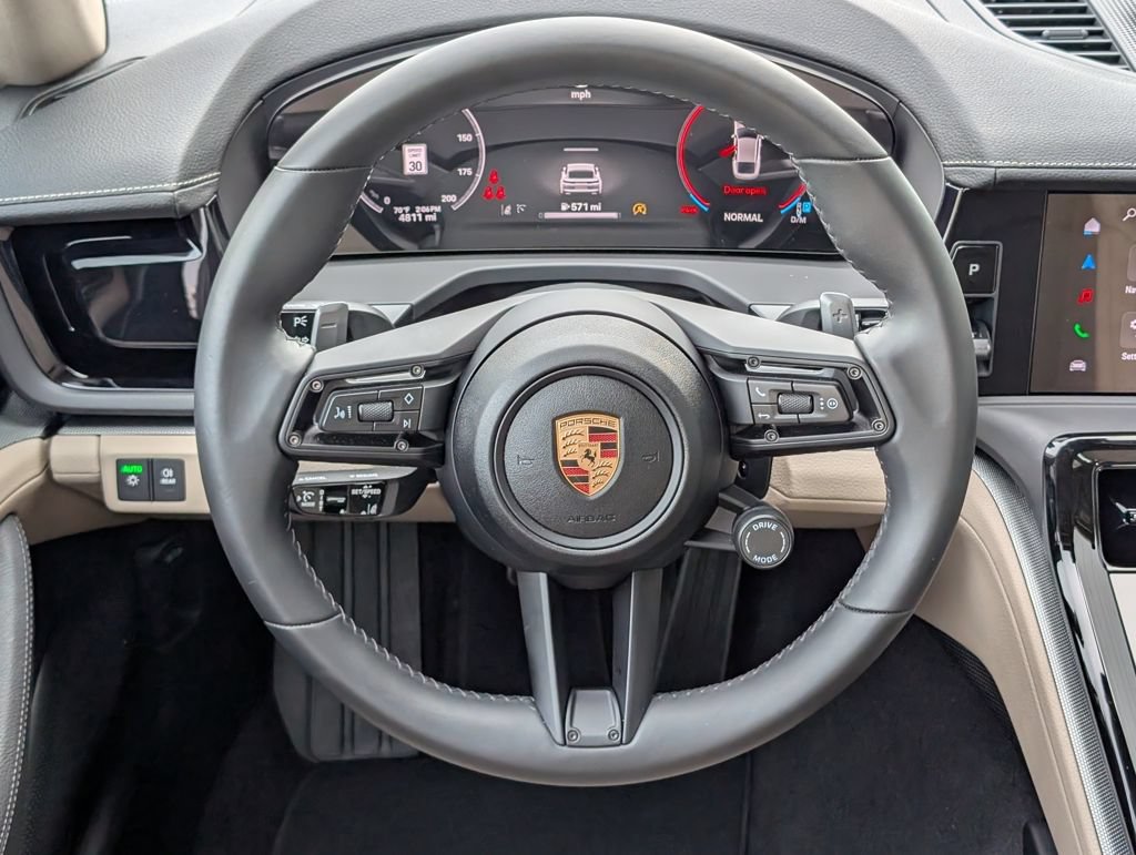 Certified 2025 Porsche Panamera RWD image 21