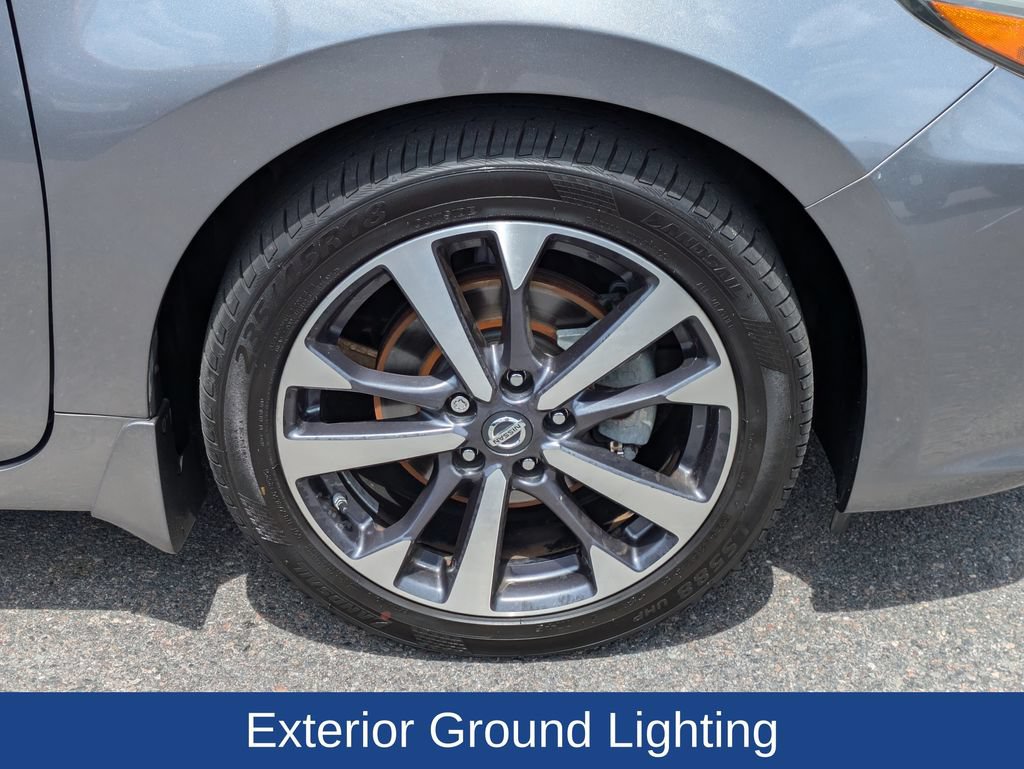 Used 2016 Nissan Altima 2.5 SR FWD image 11