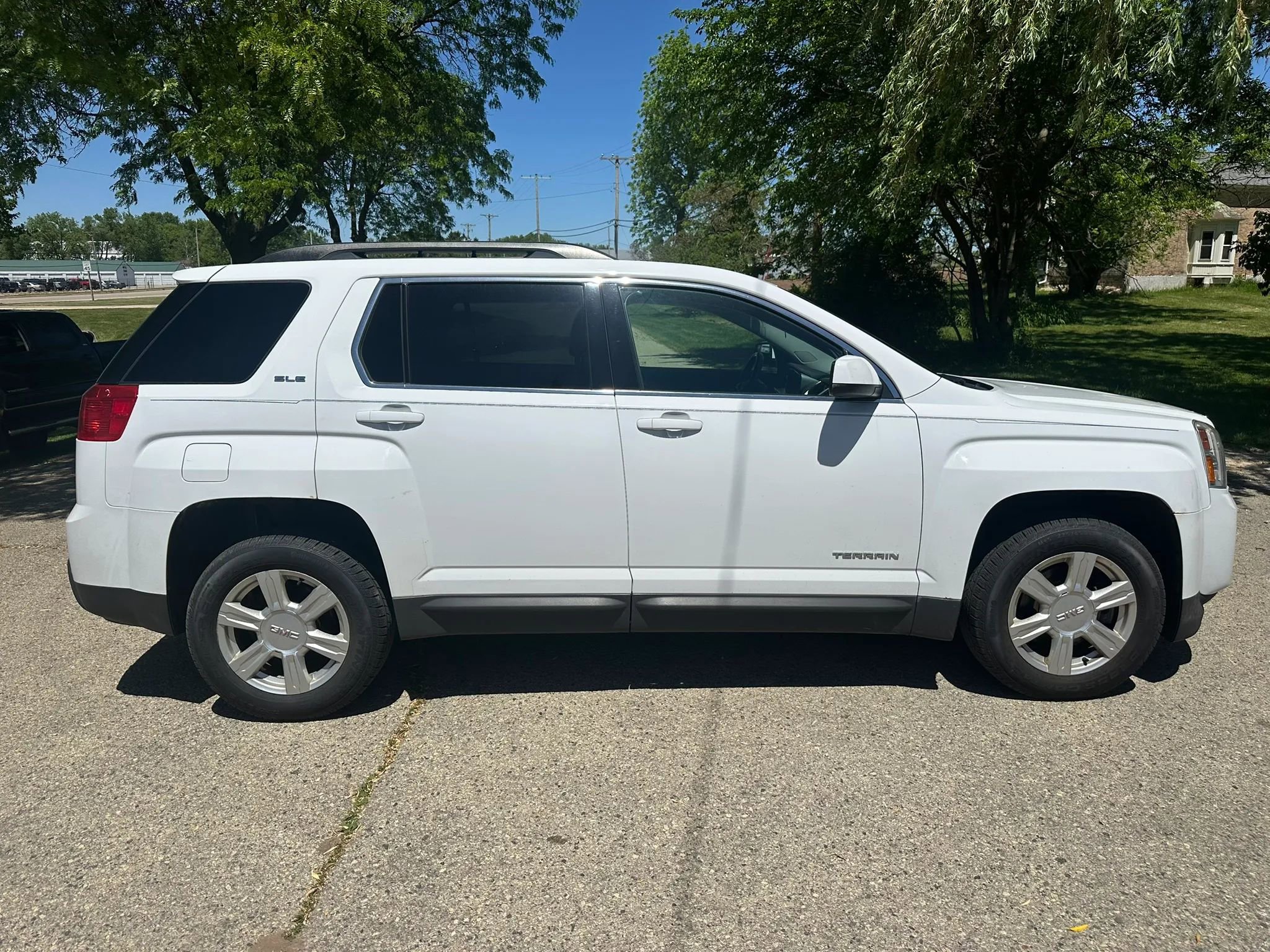 Used 2014 GMC Terrain SLE w/ Convenience Package AWD/4WD image 5