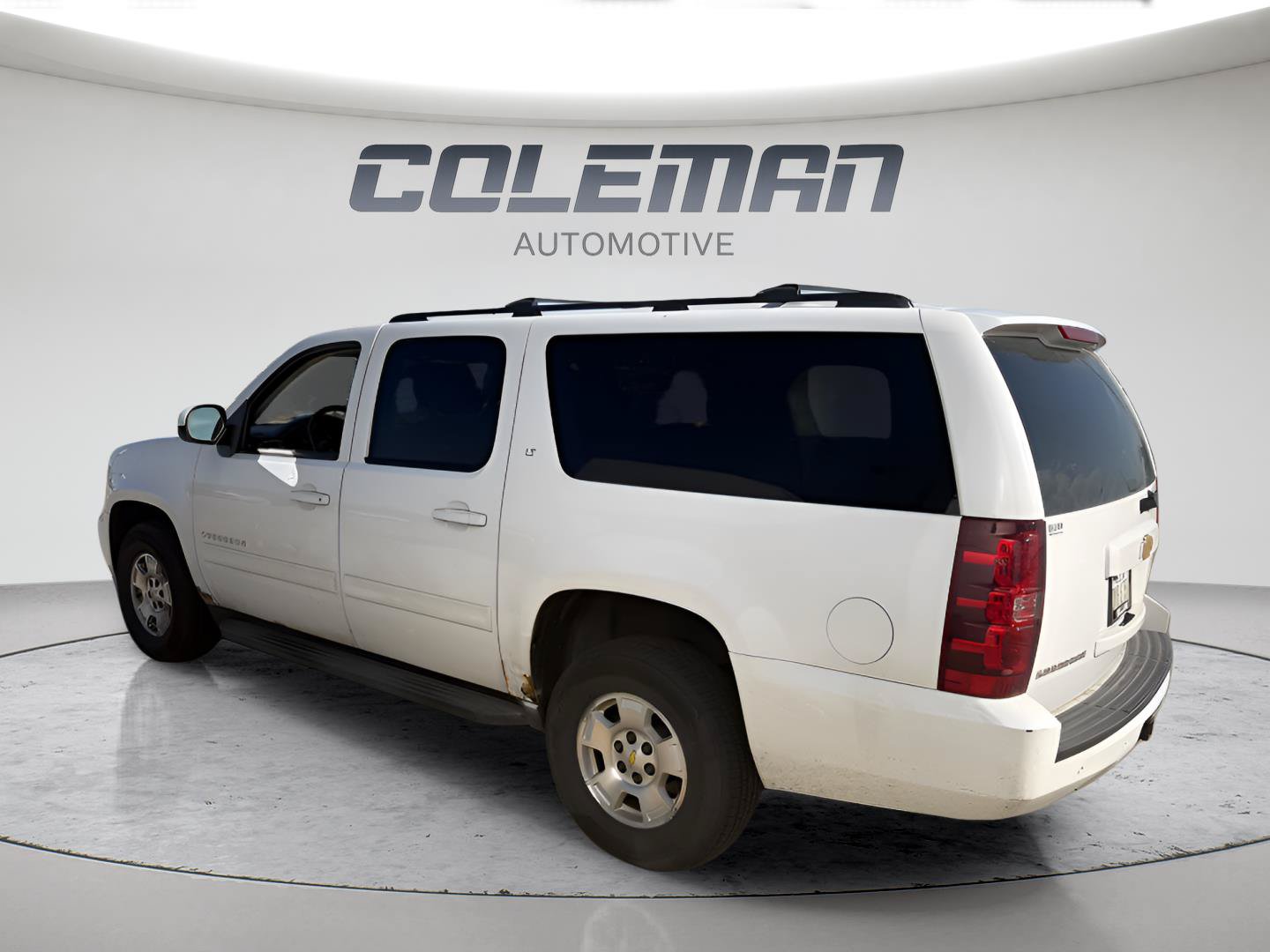 Used 2012 Chevrolet Suburban LT w/ Luxury Package AWD/4WD image 6