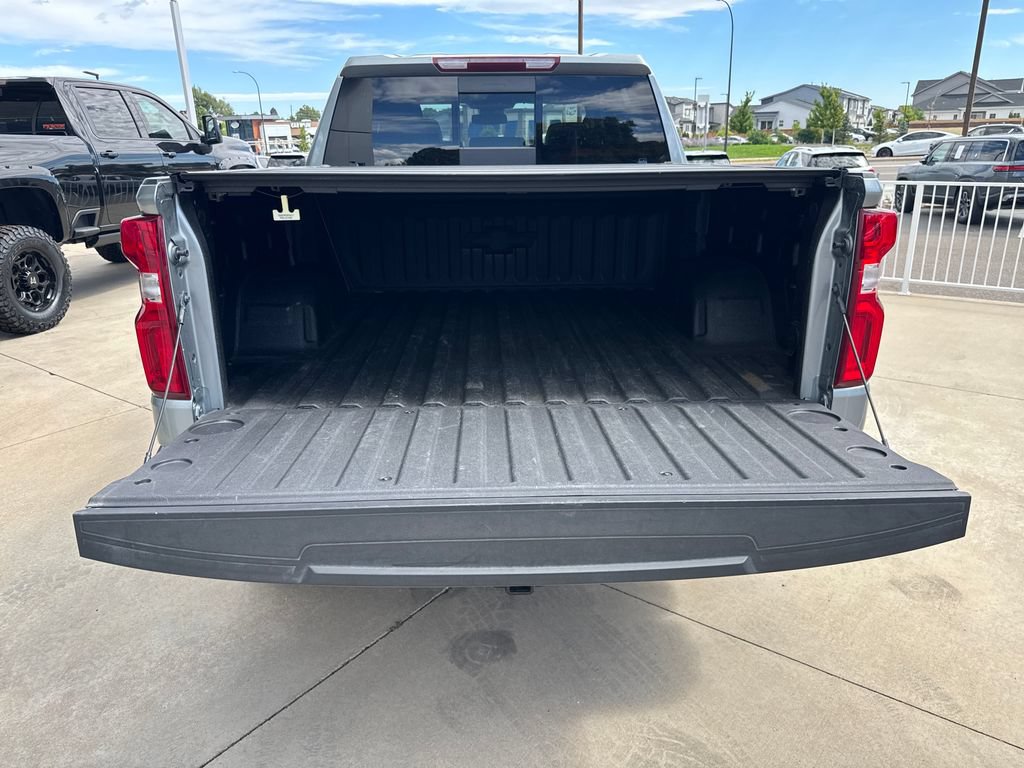 Used 2023 Chevrolet Silverado 1500 LTZ AWD/4WD image 23