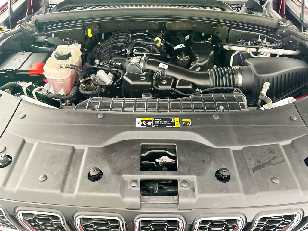 Used 2024 Jeep Grand Cherokee L Laredo RWD image 27