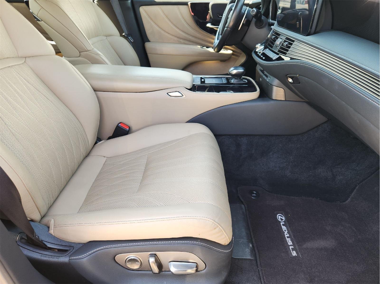 Used 2021 Lexus LS 500 w/ Interior Upgrade Package RWD image 14