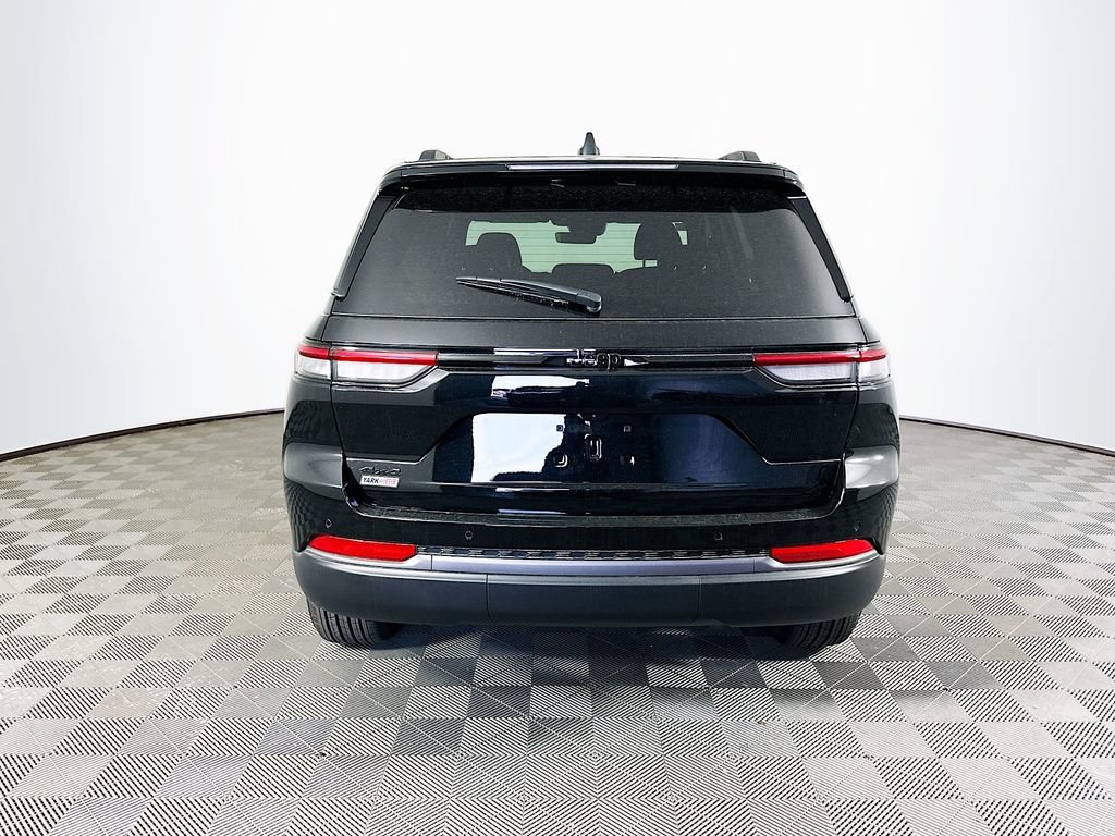 New 2026 Jeep Grand Cherokee Altitude AWD/4WD image 9