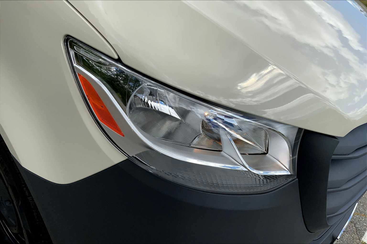 Used 2025 Mercedes-Benz Sprinter 2500 image 18