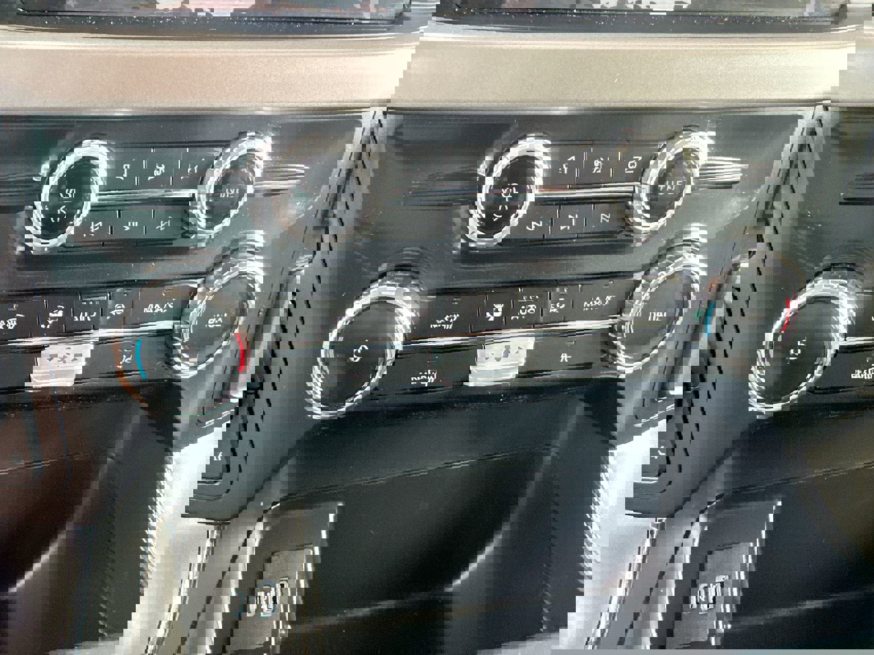 Used 2024 Ford F150 XLT w/ Mobile Office Package image 19