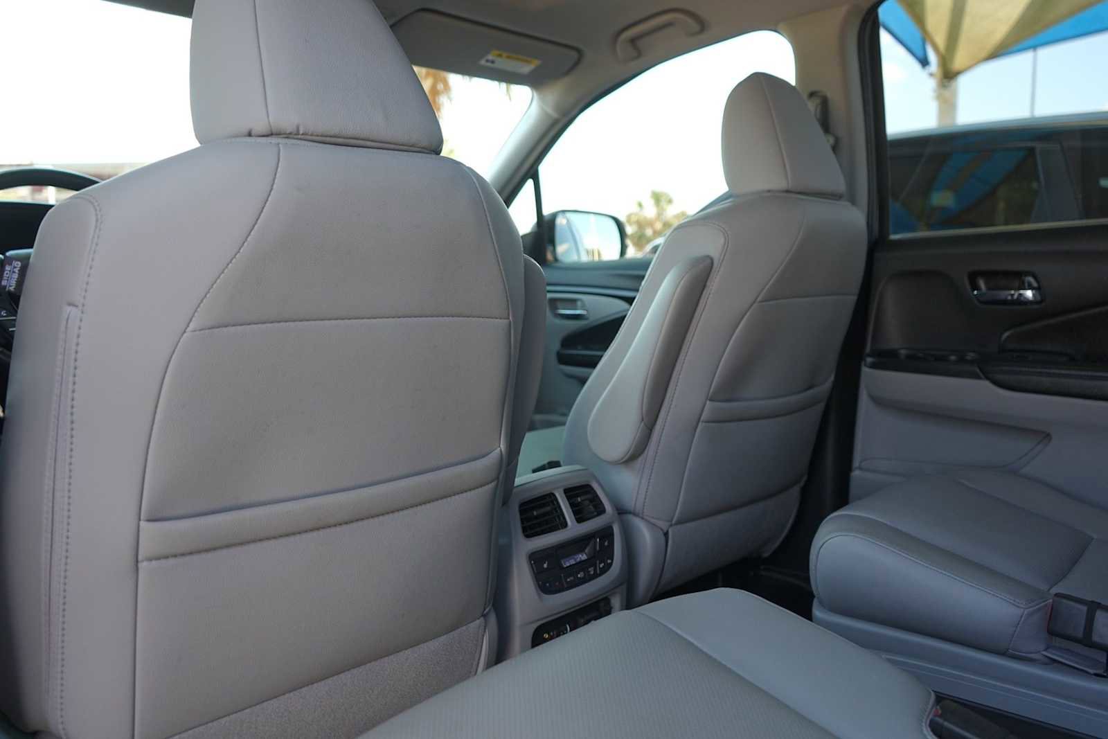Used 2017 Honda Pilot Elite image 13
