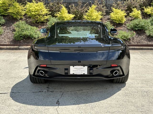 Used 2024 Aston Martin DB12 image 17